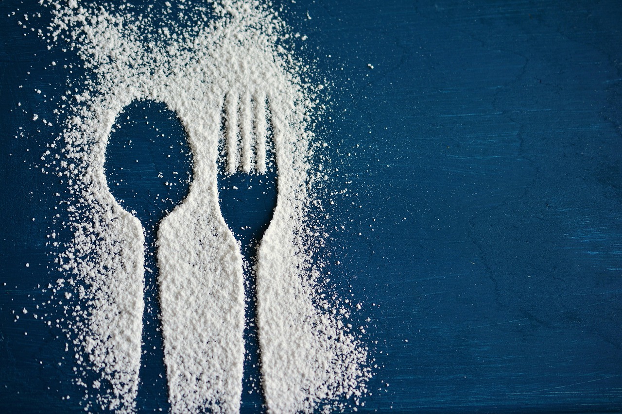 sugar toxicity Fork and spoon shapes in sugar.